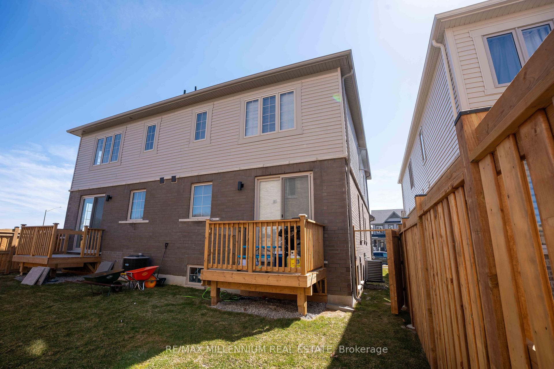 Photo 37 of 111 Sagewood Avenue, Barrie, Painswick South — HOMEH