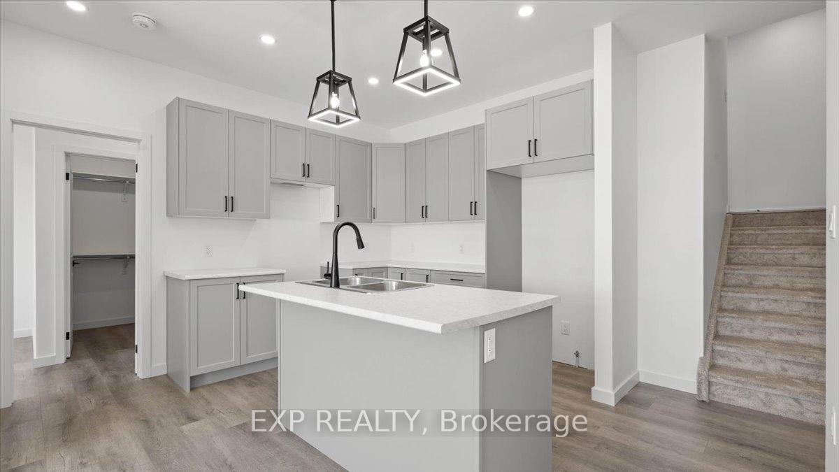 Photo 5 of 15 Summit Crescent, Belleville, Belleville Ward — HOMEH