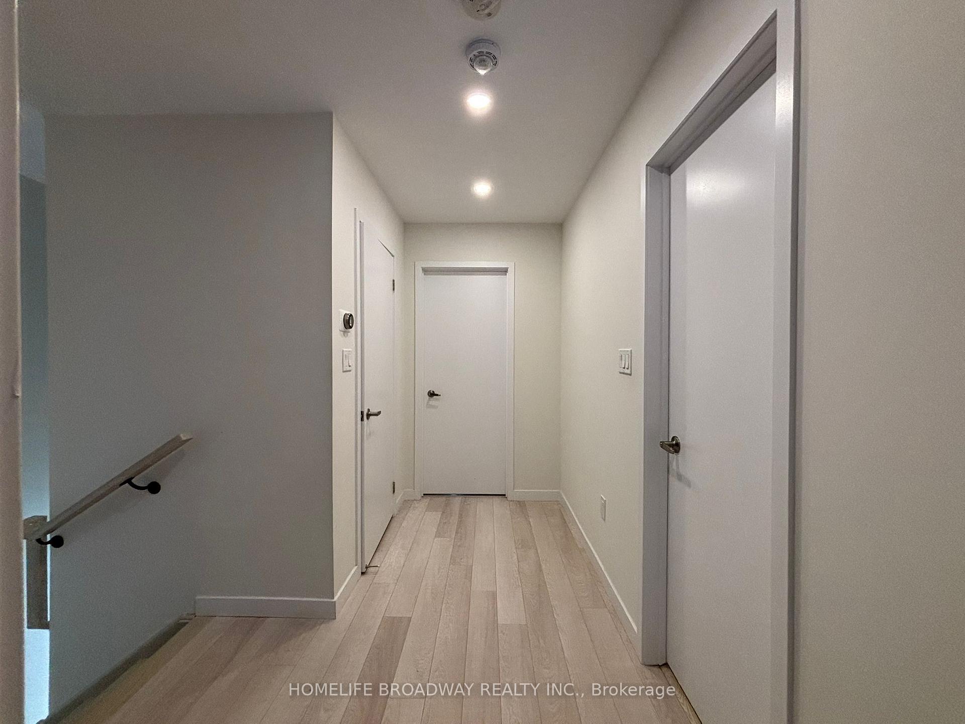 Photo 11 of Unit 33, 26 Seacoasts Circle, Vaughan, Maple — HOMEH