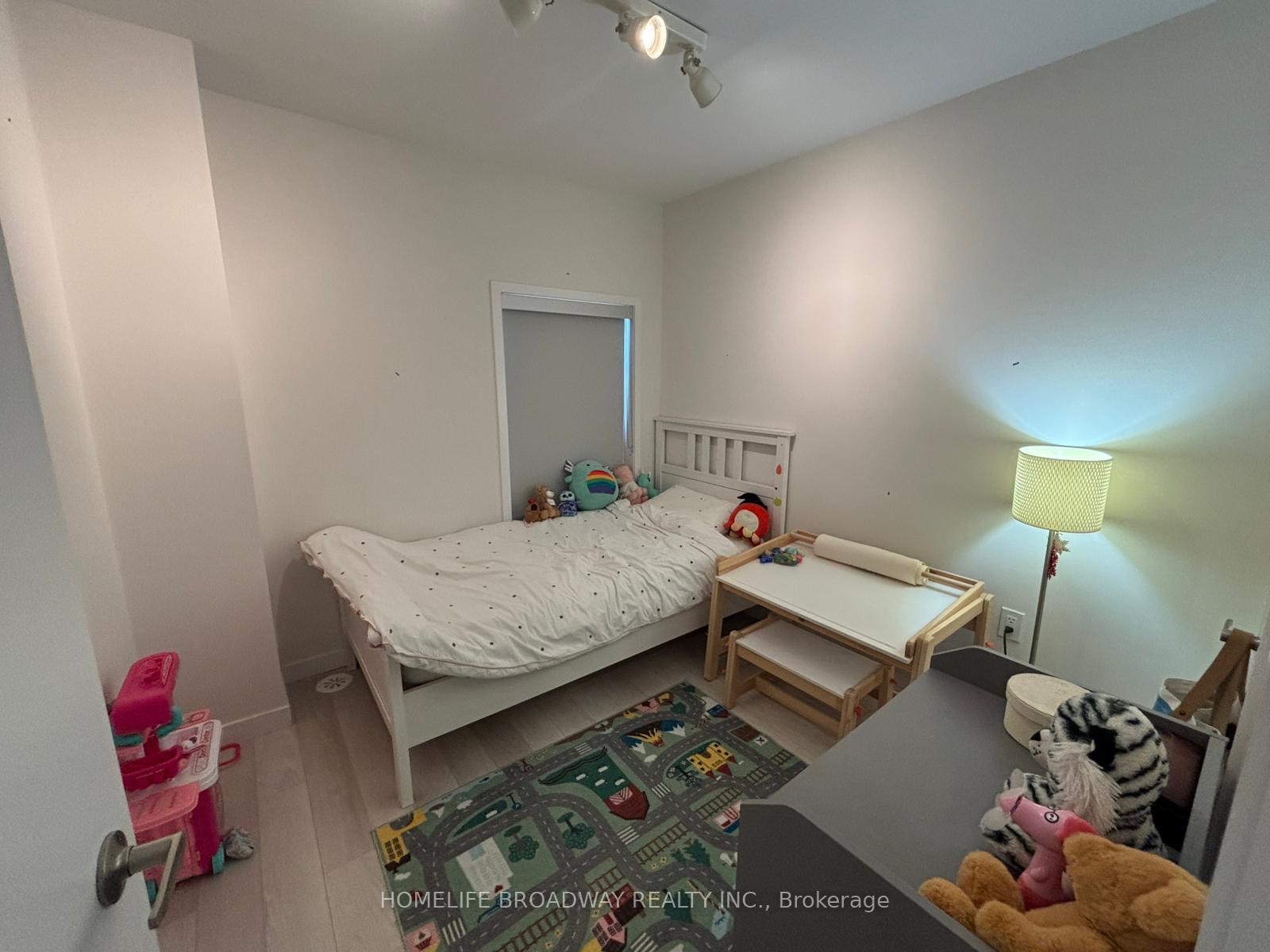Photo 15 of Unit 33, 26 Seacoasts Circle, Vaughan, Maple — HOMEH