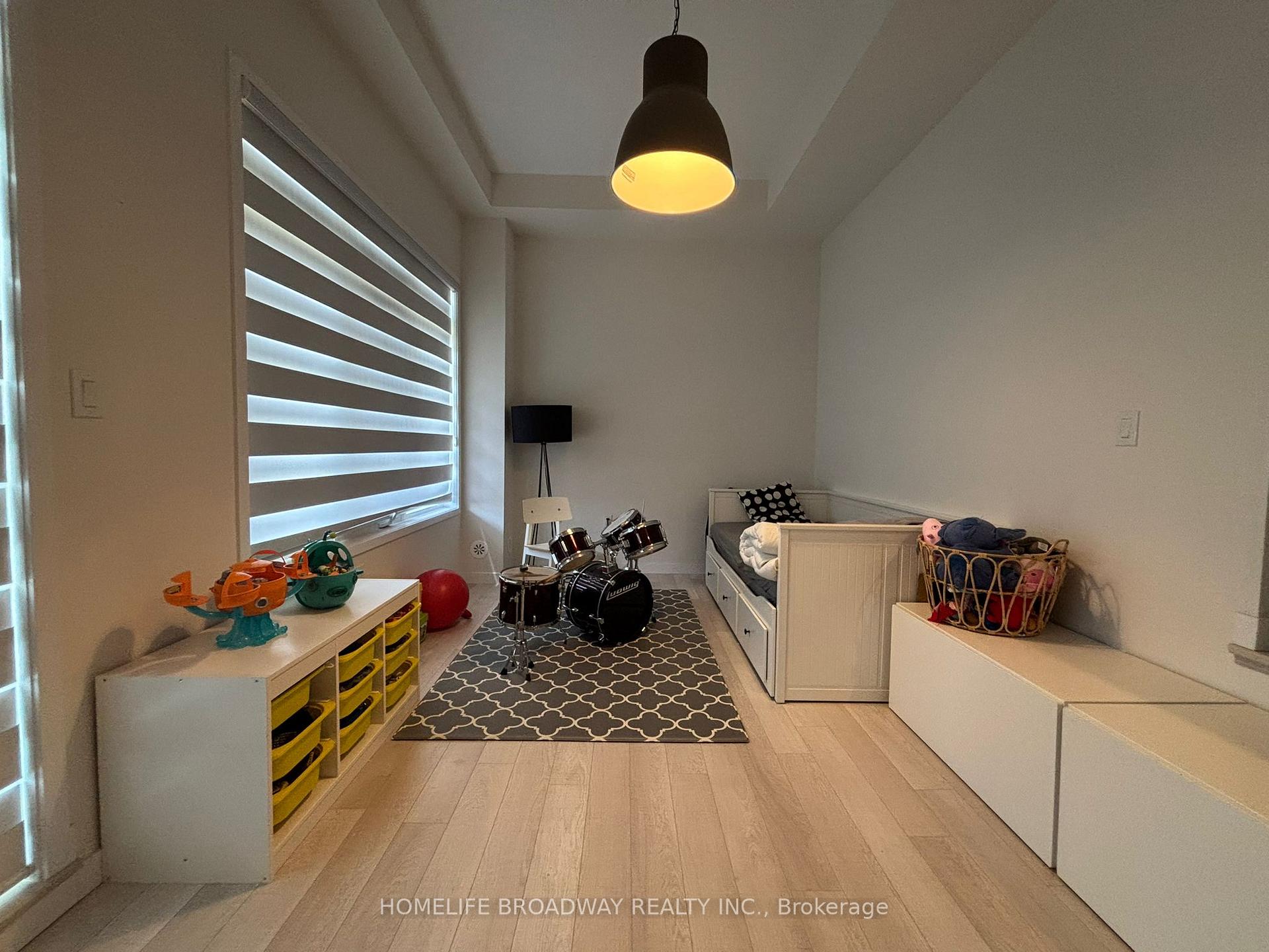 Photo 28 of Unit 33, 26 Seacoasts Circle, Vaughan, Maple — HOMEH