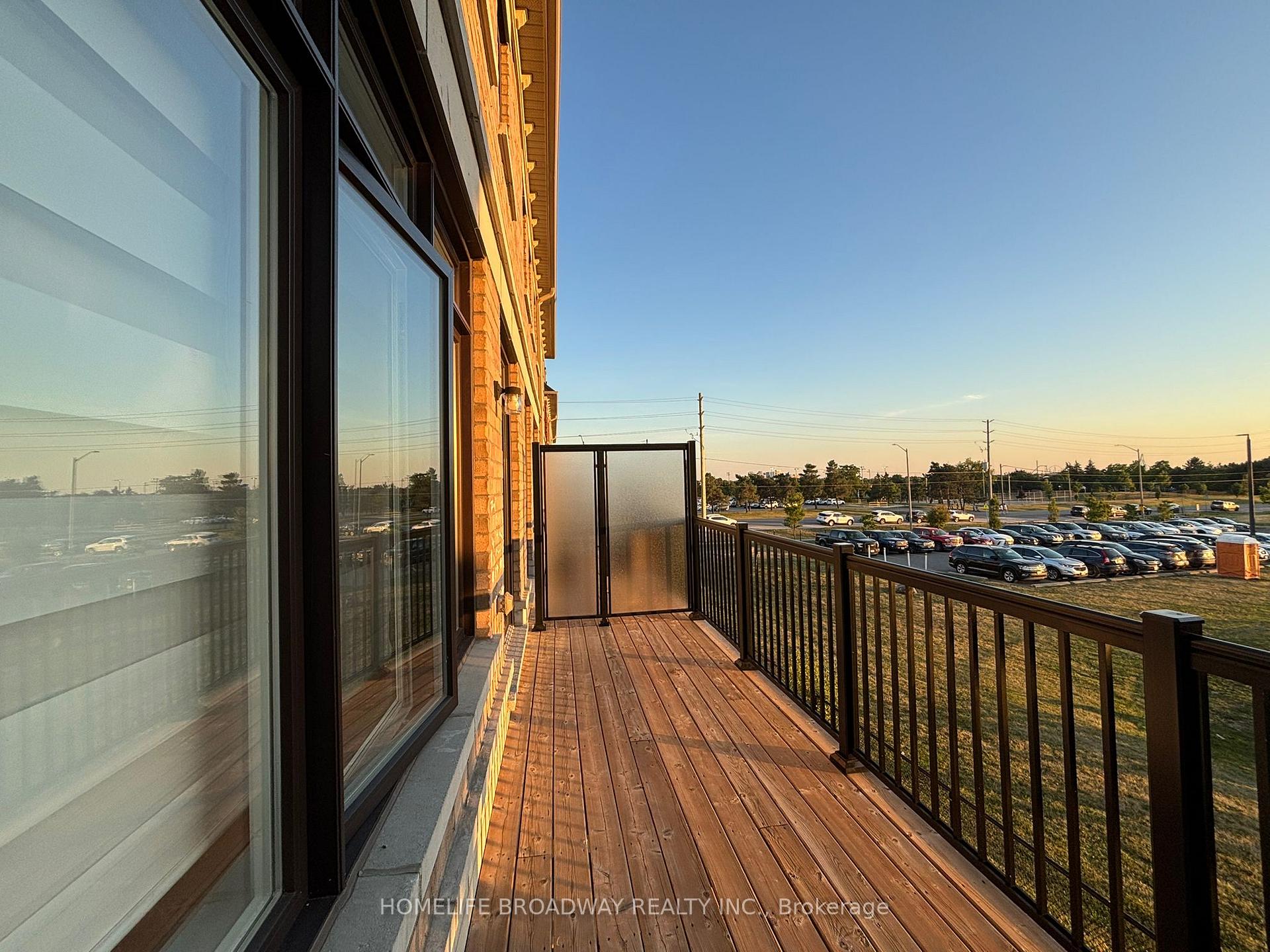 Photo 30 of Unit 33, 26 Seacoasts Circle, Vaughan, Maple — HOMEH