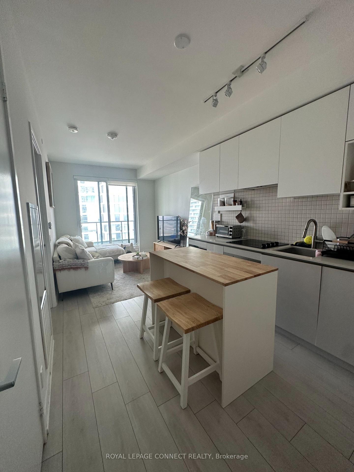 Front of Unit 2810, 950 Portage Parkway