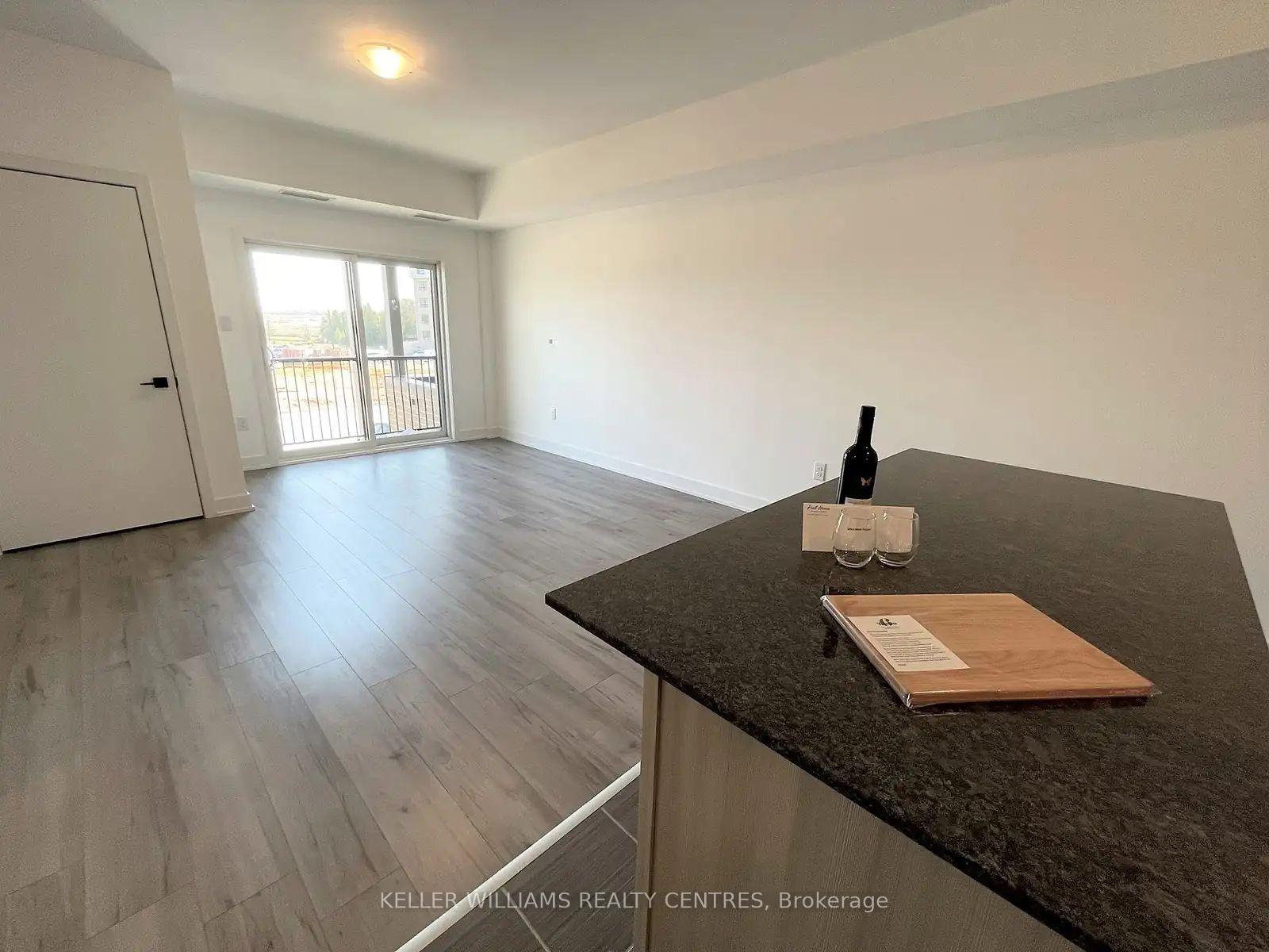 Photo 6 of Unit 107, 6 Spice Way, Barrie, Rural Barrie Southeast — HOMEH