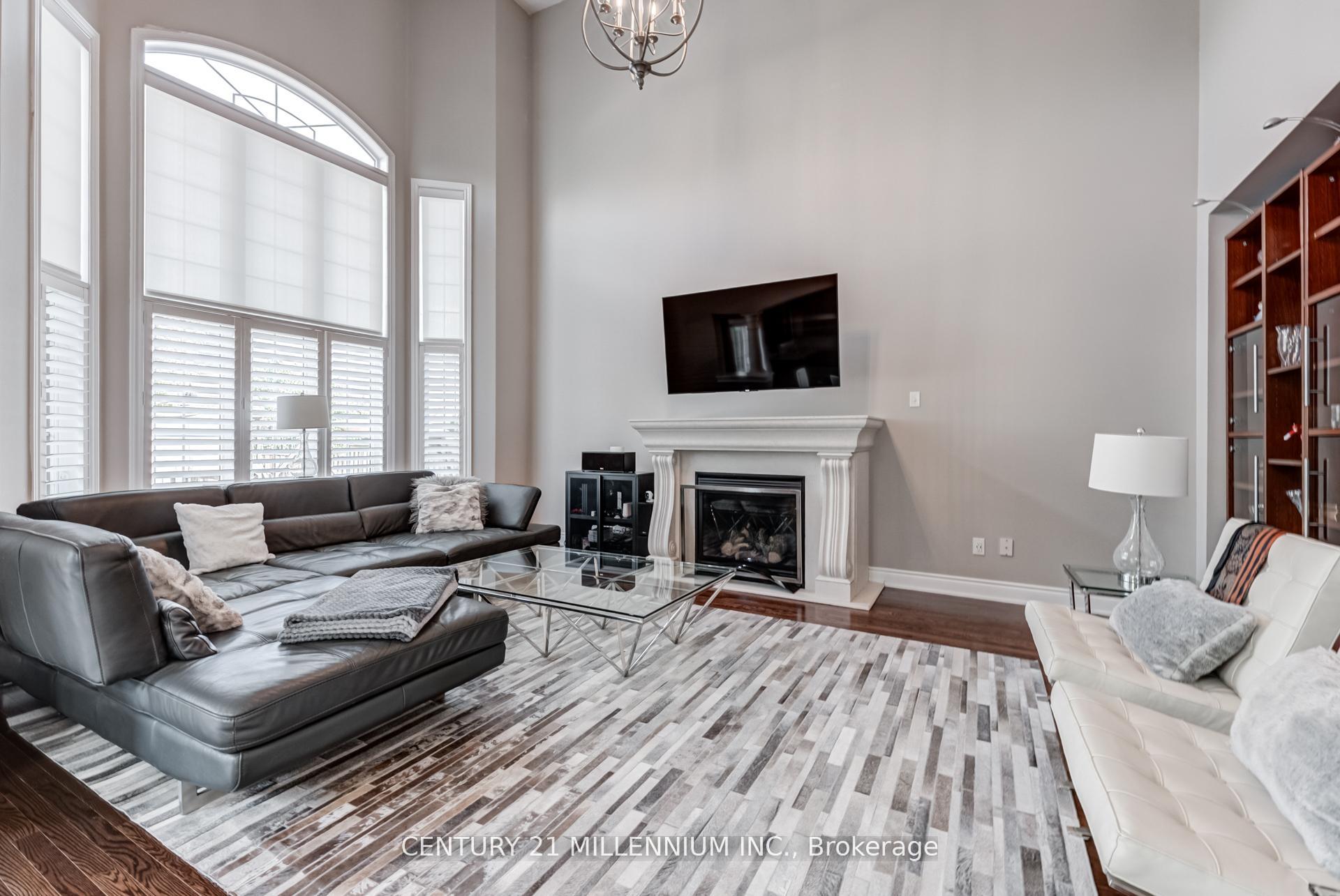 Photo 17 of 29 EIffel Boulevard, Brampton, Vales of Castlemore North — HOMEH