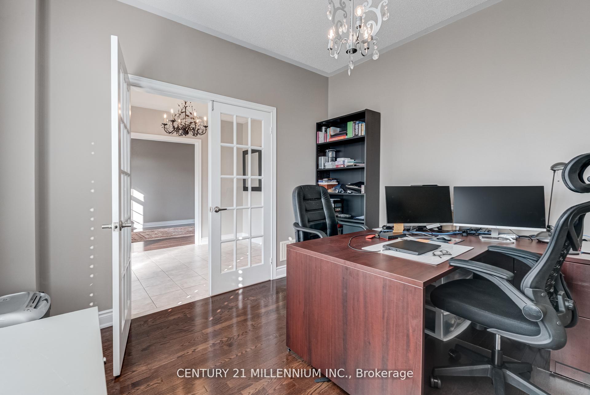 Photo 20 of 29 EIffel Boulevard, Brampton, Vales of Castlemore North — HOMEH