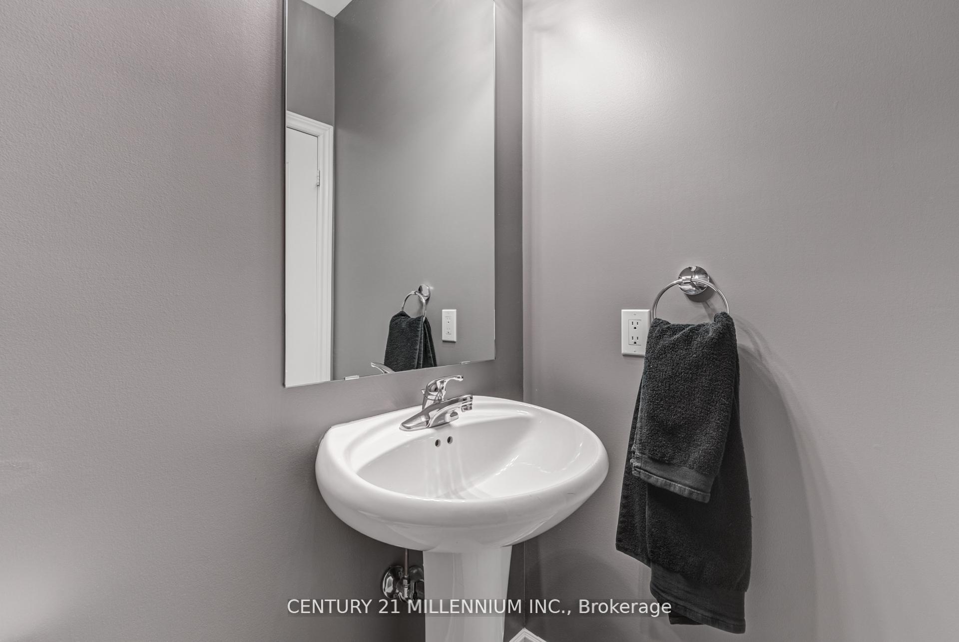 Photo 30 of 29 EIffel Boulevard, Brampton, Vales of Castlemore North — HOMEH