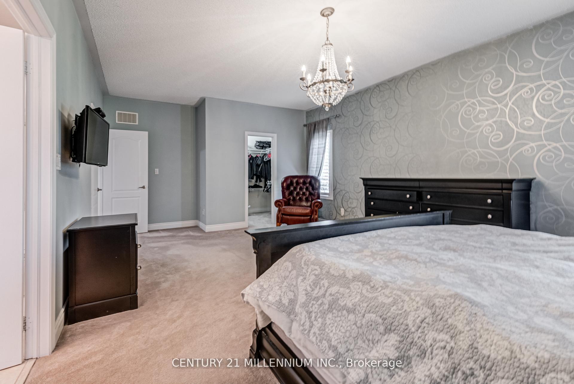 Photo 27 of 29 EIffel Boulevard, Brampton, Vales of Castlemore North — HOMEH
