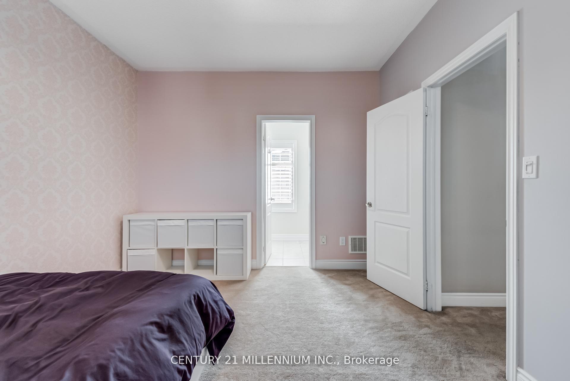 Photo 33 of 29 EIffel Boulevard, Brampton, Vales of Castlemore North — HOMEH
