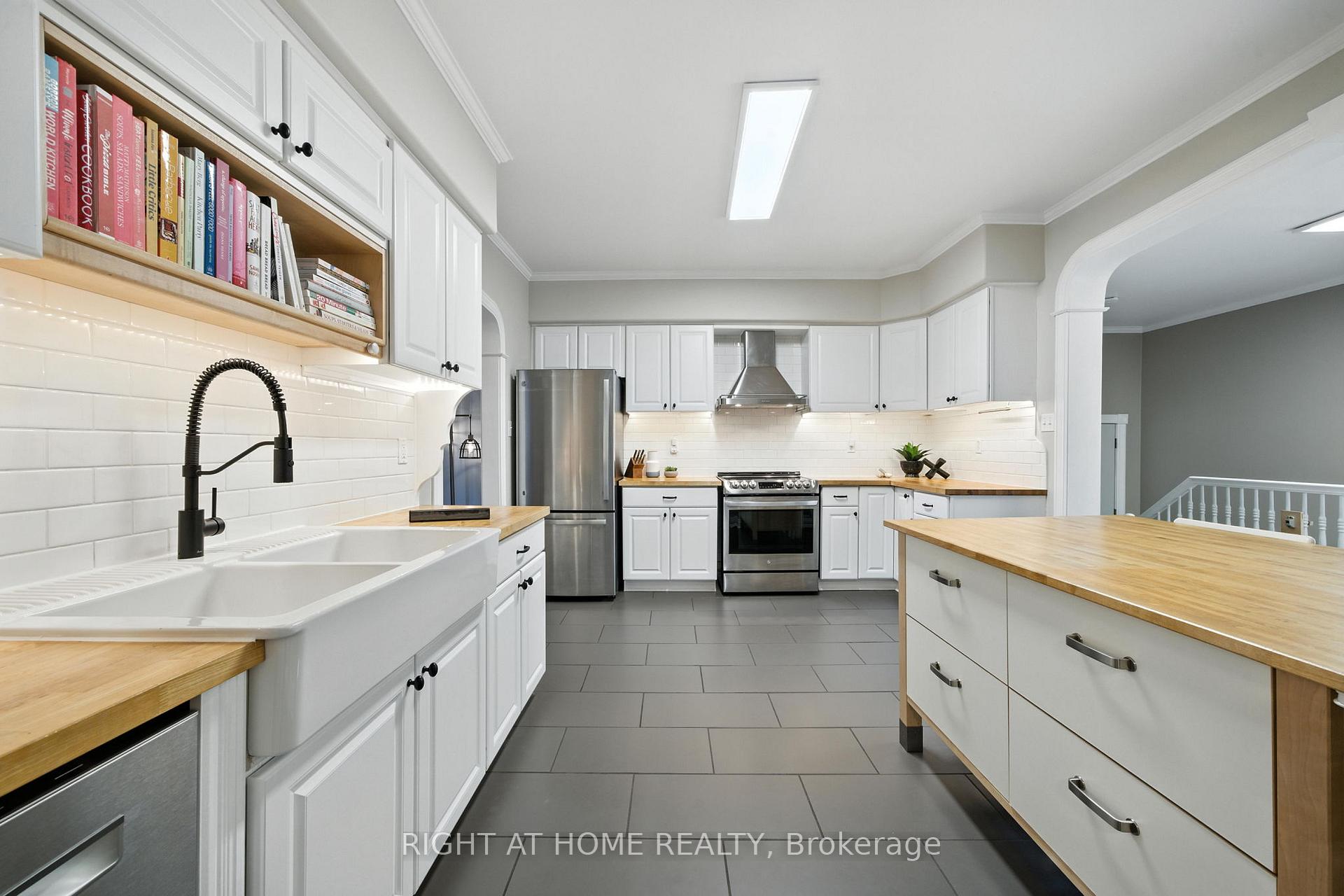 Photo 13 of 19 Smith Street E, Brant, Paris — HOMEH