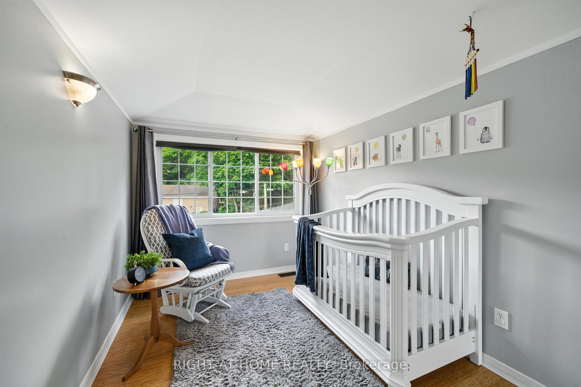 Photo 23 of 19 Smith Street E, Brant, Paris — HOMEH