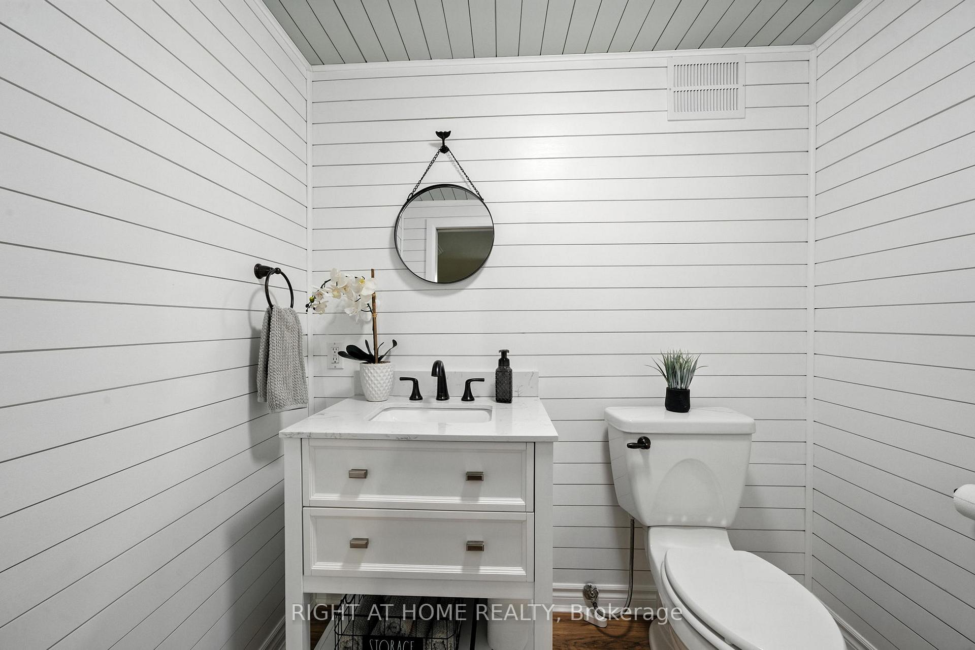 Photo 29 of 19 Smith Street E, Brant, Paris — HOMEH