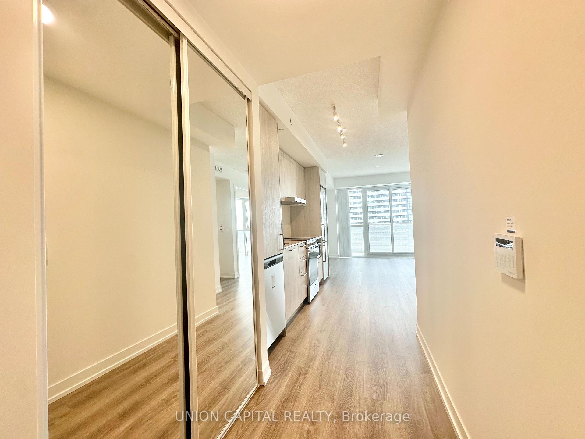 Photo 2 of Unit 4017, 195 Commerce Street, Vaughan, Vaughan Corporate Centre — HOMEH