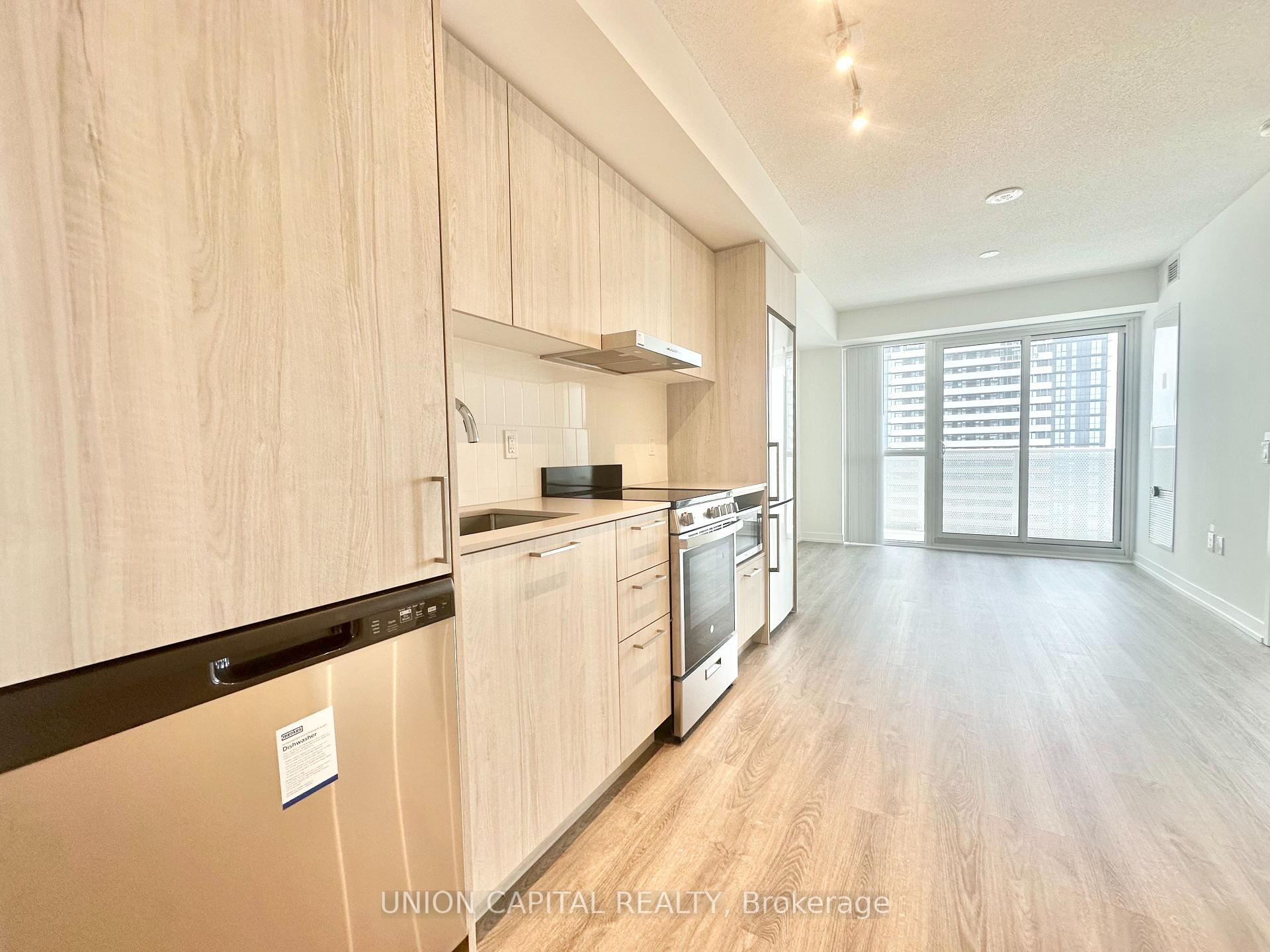 Photo 3 of Unit 4017, 195 Commerce Street, Vaughan, Vaughan Corporate Centre — HOMEH
