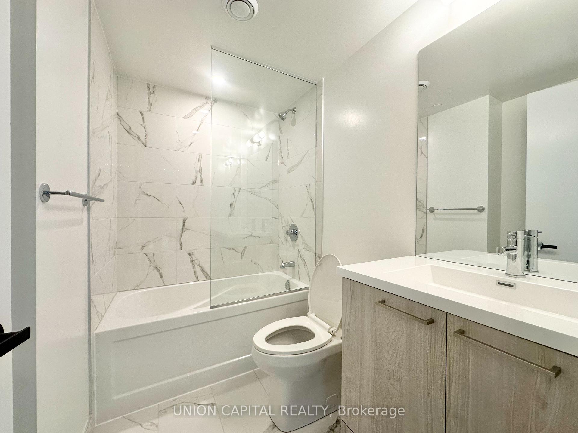 Photo 7 of Unit 4017, 195 Commerce Street, Vaughan, Vaughan Corporate Centre — HOMEH
