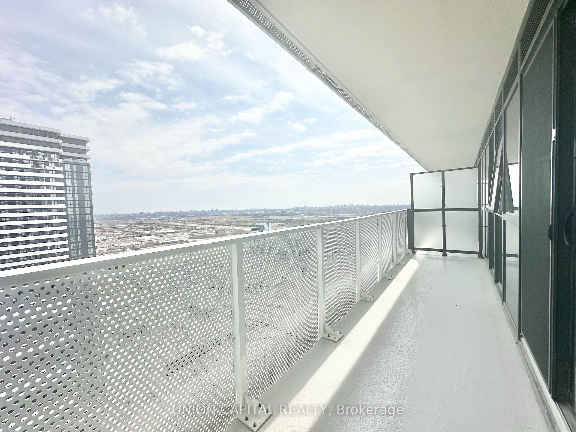 Photo 10 of Unit 4017, 195 Commerce Street, Vaughan, Vaughan Corporate Centre — HOMEH
