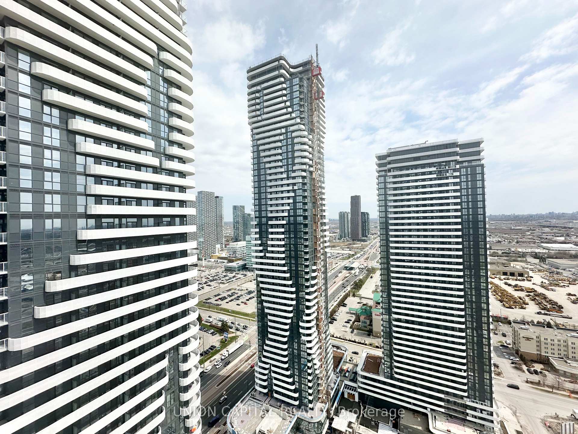 Photo 12 of Unit 4017, 195 Commerce Street, Vaughan, Vaughan Corporate Centre — HOMEH