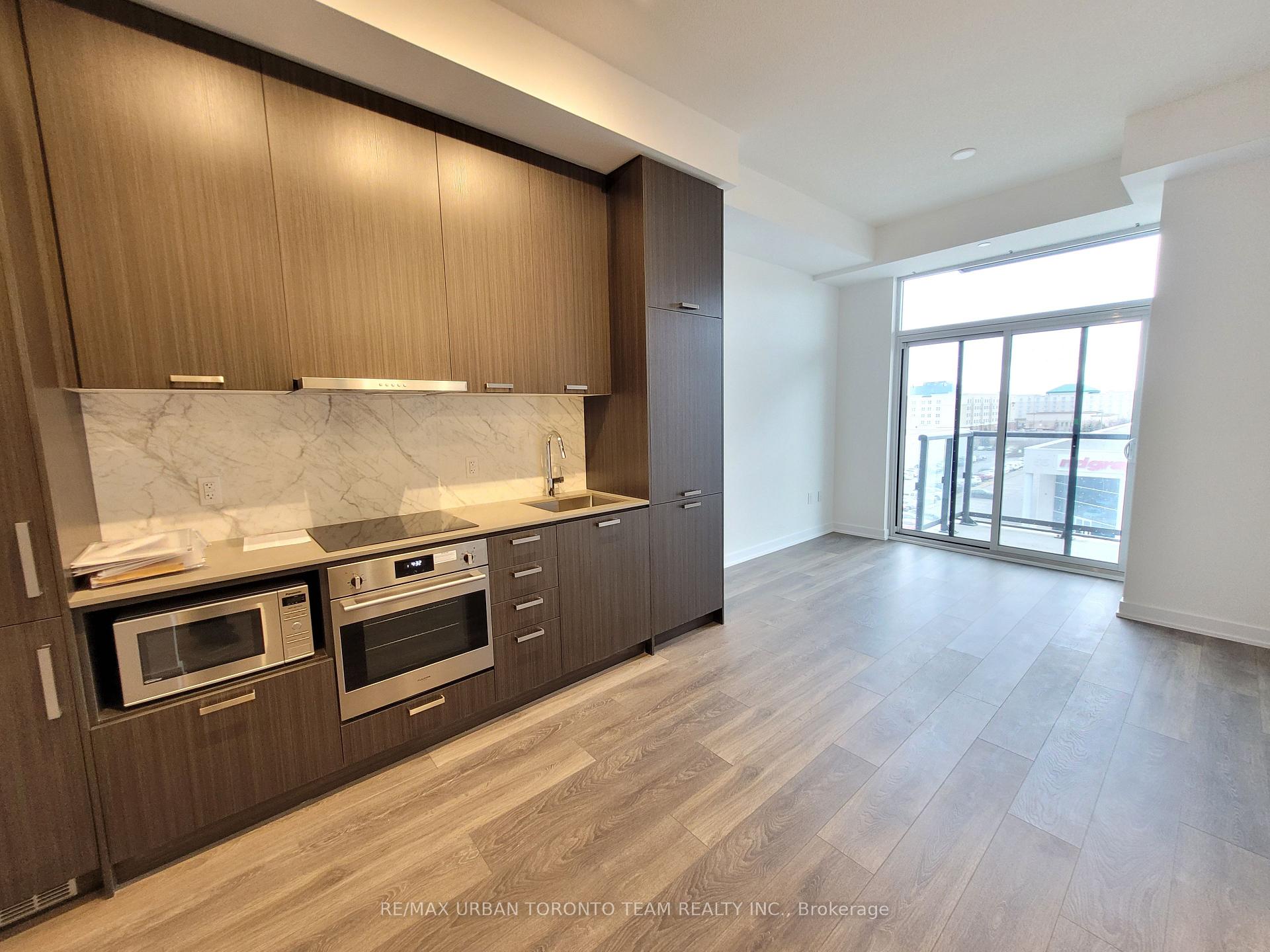 Photo 2 of Unit 522, 10 Honeycrisp Crescent, Vaughan, Vaughan Corporate Centre — HOMEH