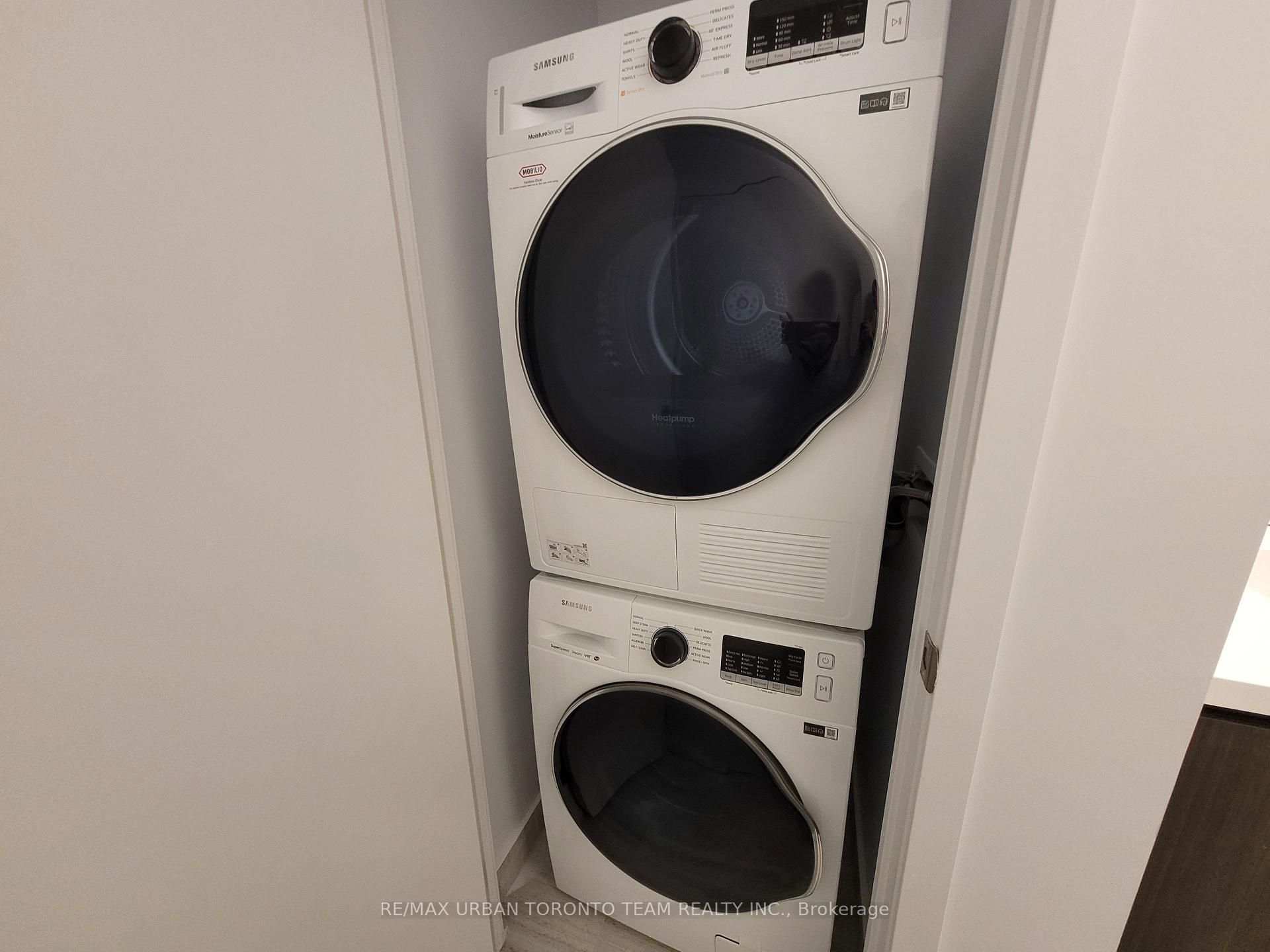 Photo 8 of Unit 522, 10 Honeycrisp Crescent, Vaughan, Vaughan Corporate Centre — HOMEH
