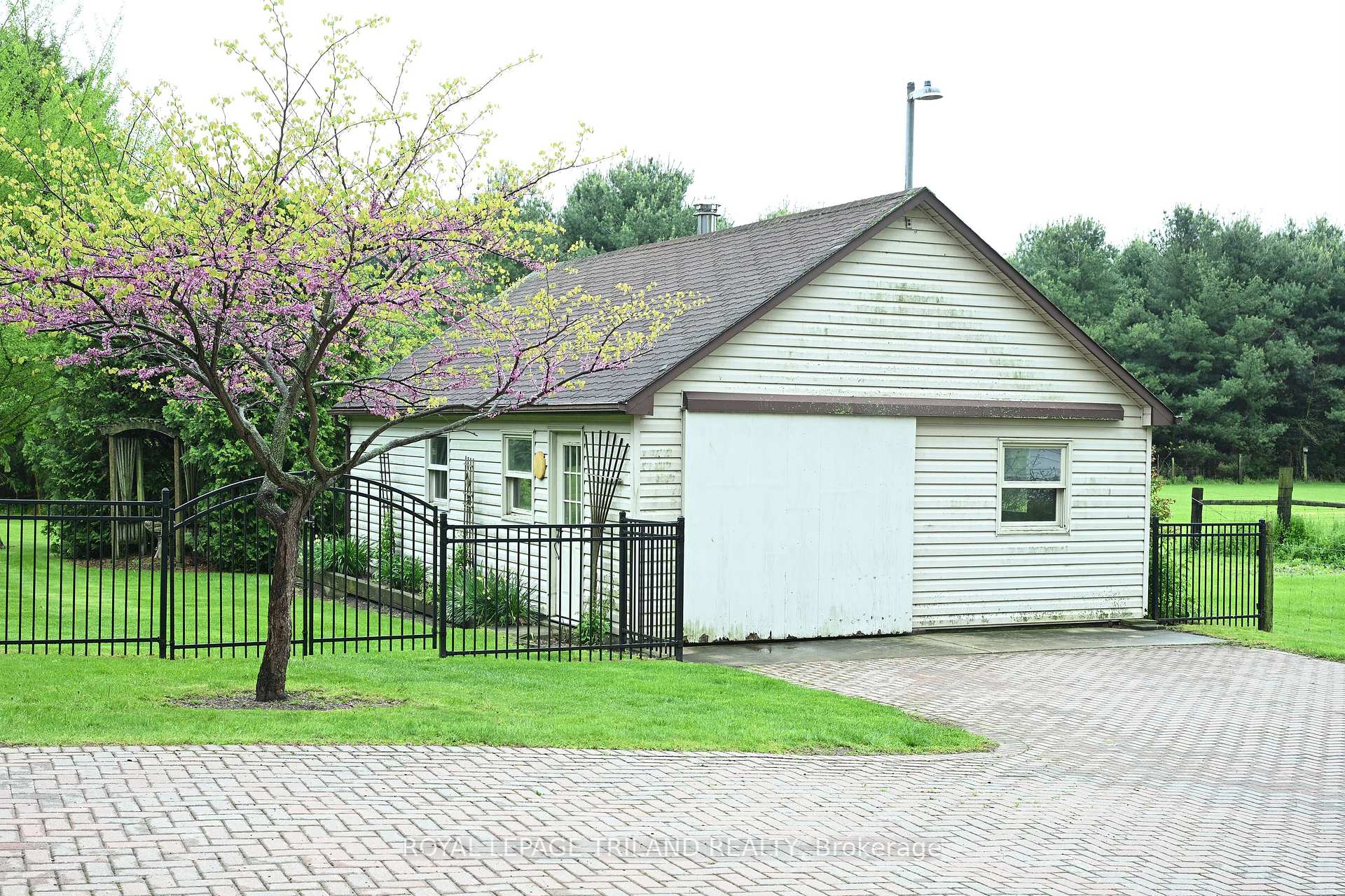 Photo 5 of 6 Sifton Street, Dutton/Dunwich, Wallacetown — HOMEH