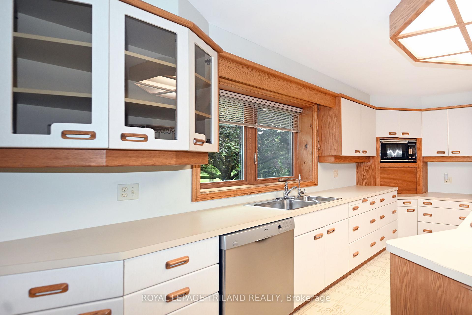 Photo 11 of 6 Sifton Street, Dutton/Dunwich, Wallacetown — HOMEH