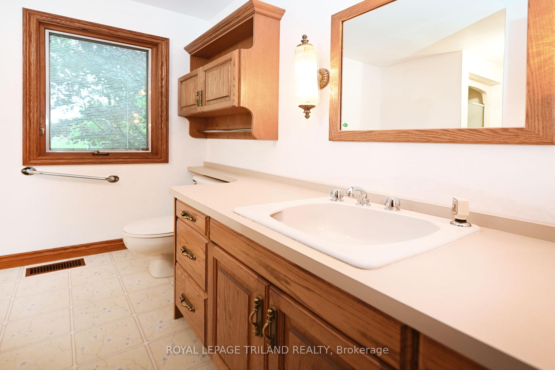 Photo 24 of 6 Sifton Street, Dutton/Dunwich, Wallacetown — HOMEH