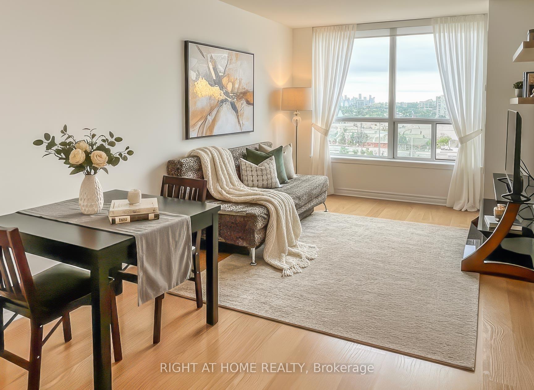 Photo 1 of Unit 1115, 15 North Park Road, Vaughan, Beverley Glen — HOMEH