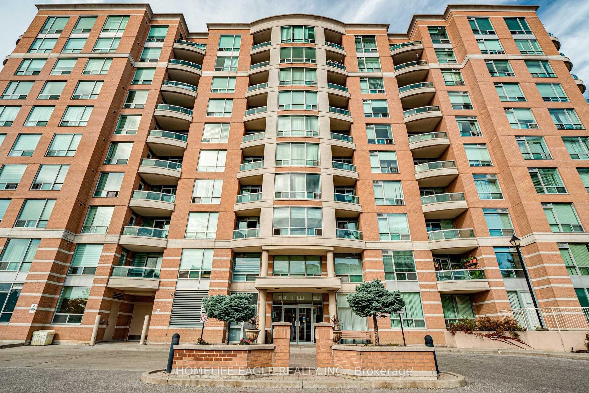 Front of Unit 204, 745 New Westminster Drive