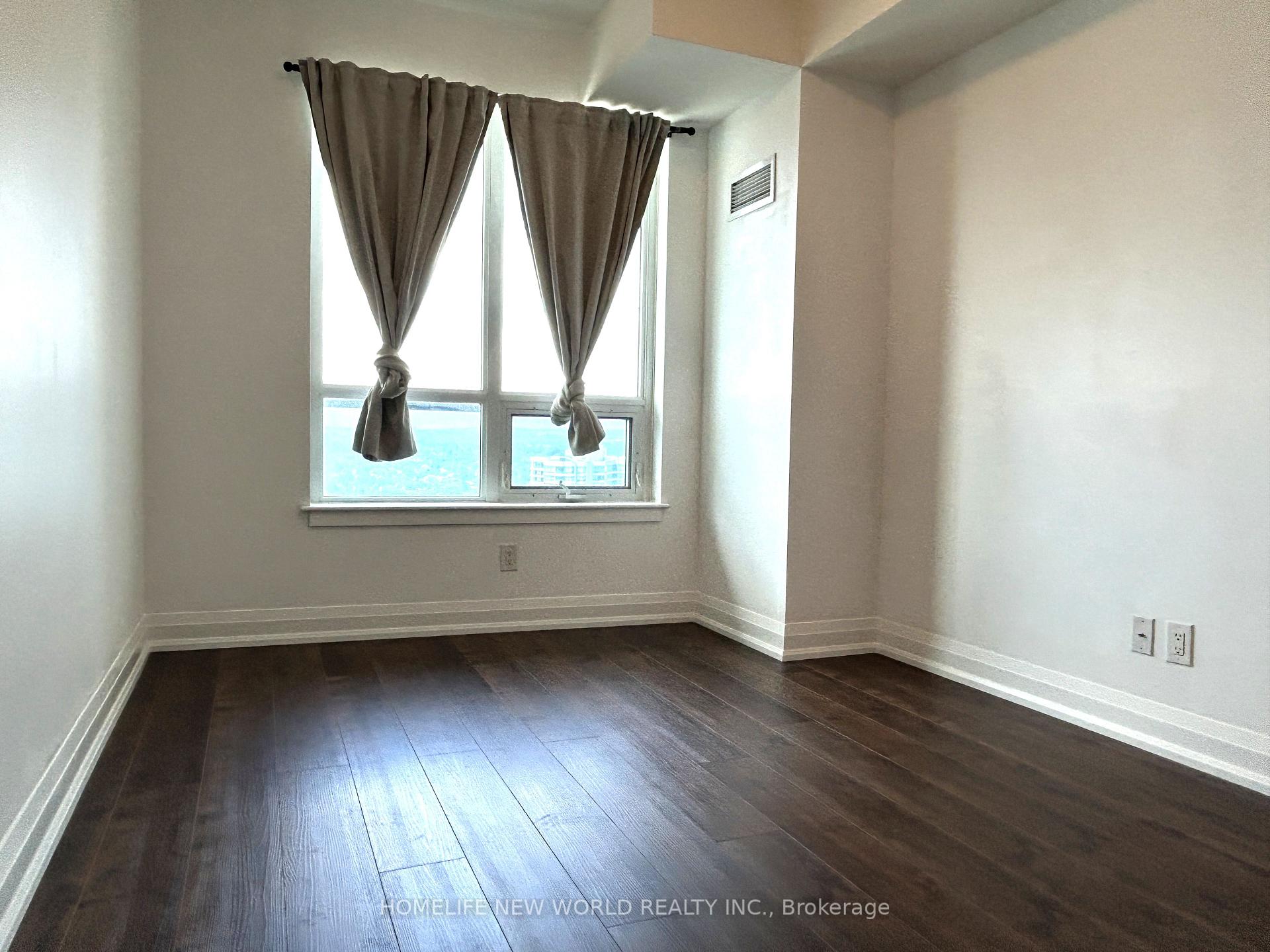 Photo 3 of Unit 1735, 7161 Yonge Street, Markham, Thornhill — HOMEH