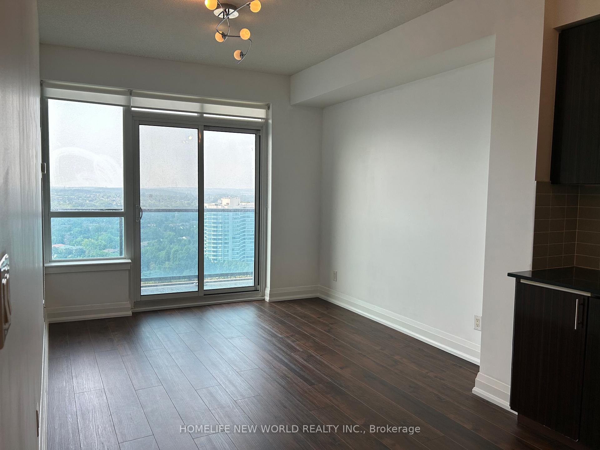 Photo 9 of Unit 1735, 7161 Yonge Street, Markham, Thornhill — HOMEH