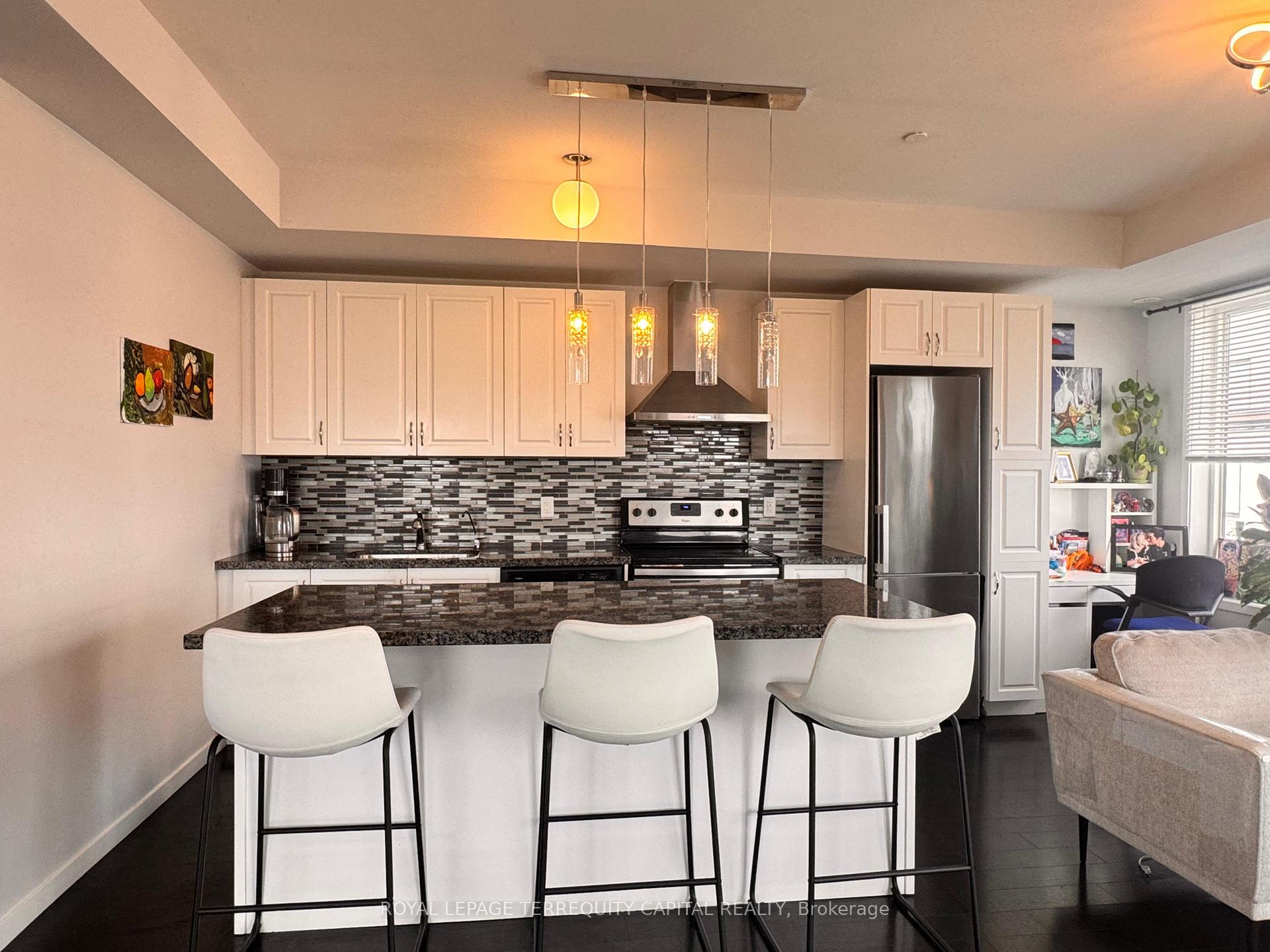 Photo 14 of Unit 88, 400 Alex Gardner Circle, Aurora, Aurora Heights — HOMEH