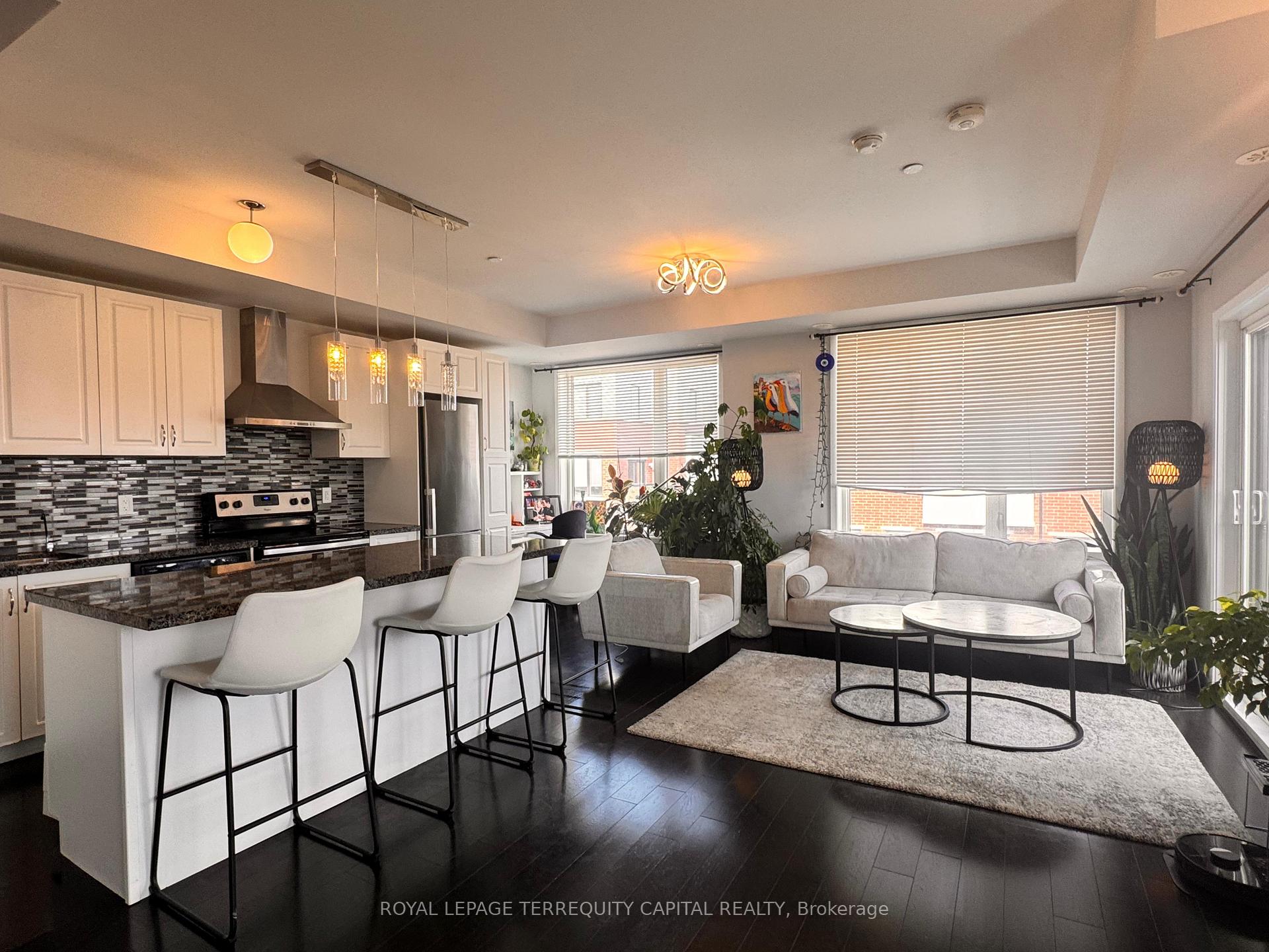 Photo 16 of Unit 88, 400 Alex Gardner Circle, Aurora, Aurora Heights — HOMEH