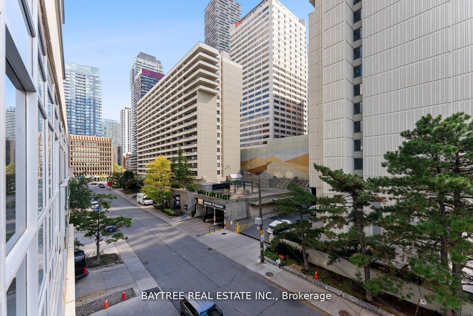 Photo 18 of Unit 304, 58 Orchard View Boulevard, Toronto, Yonge-Eglinton — HOMEH