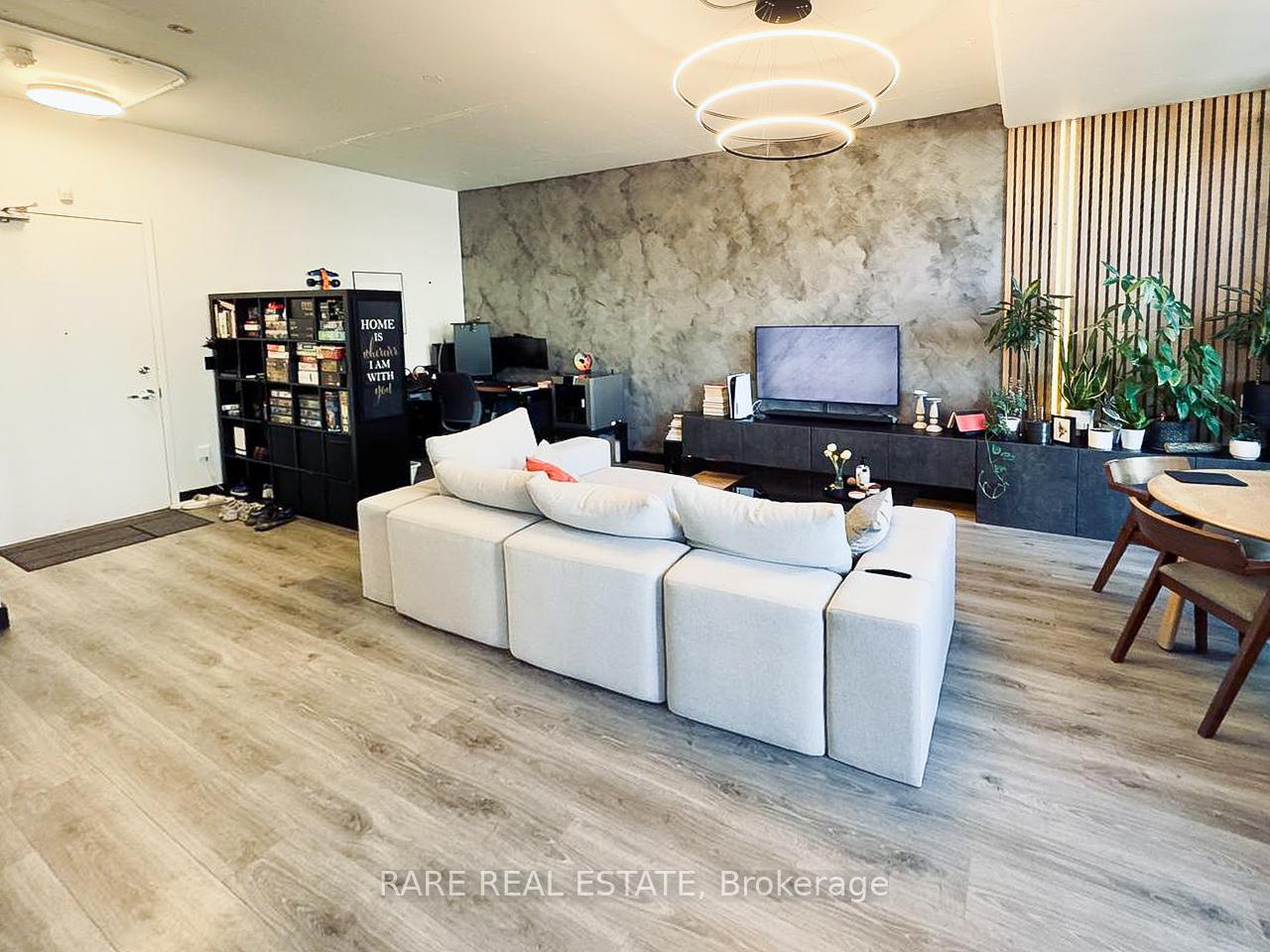 Photo 4 of Unit 415, 66 Bay Street S, Hamilton, Durand — HOMEH