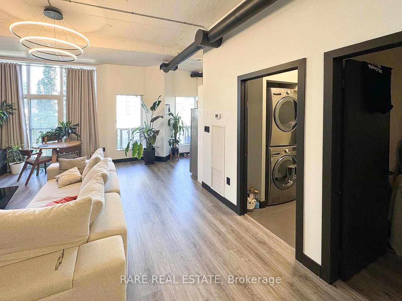 Photo 5 of Unit 415, 66 Bay Street S, Hamilton, Durand — HOMEH