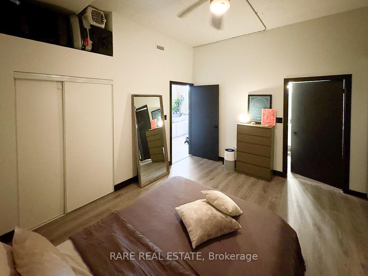 Photo 7 of Unit 415, 66 Bay Street S, Hamilton, Durand — HOMEH