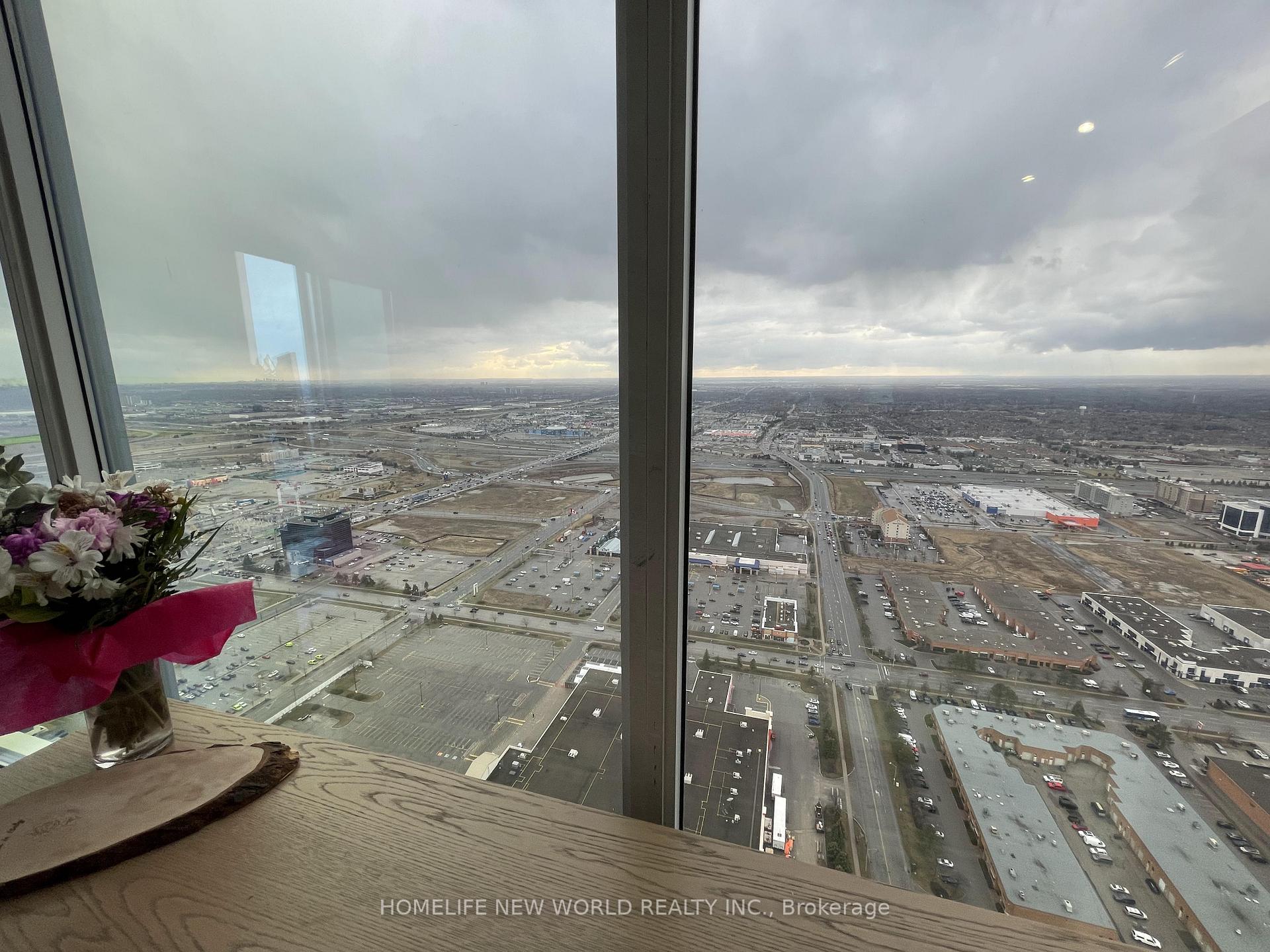 Photo 11 of Unit 5709, 898 Portage Parkway, Vaughan, Vaughan Corporate Centre — HOMEH