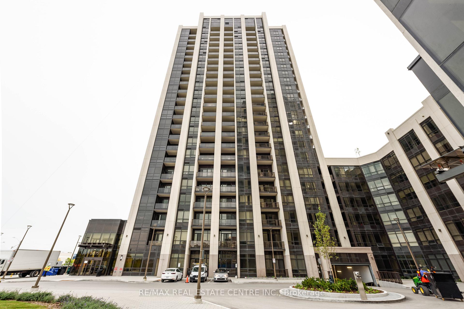 Photo 2 of Unit 2106, 9075 Jane Street, Vaughan, Concord — HOMEH