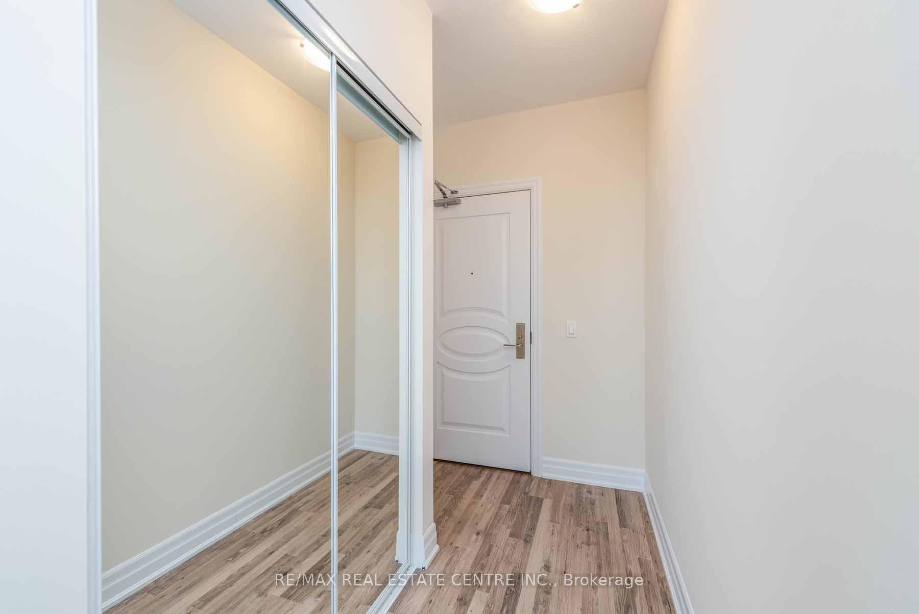 Photo 7 of Unit 2106, 9075 Jane Street, Vaughan, Concord — HOMEH