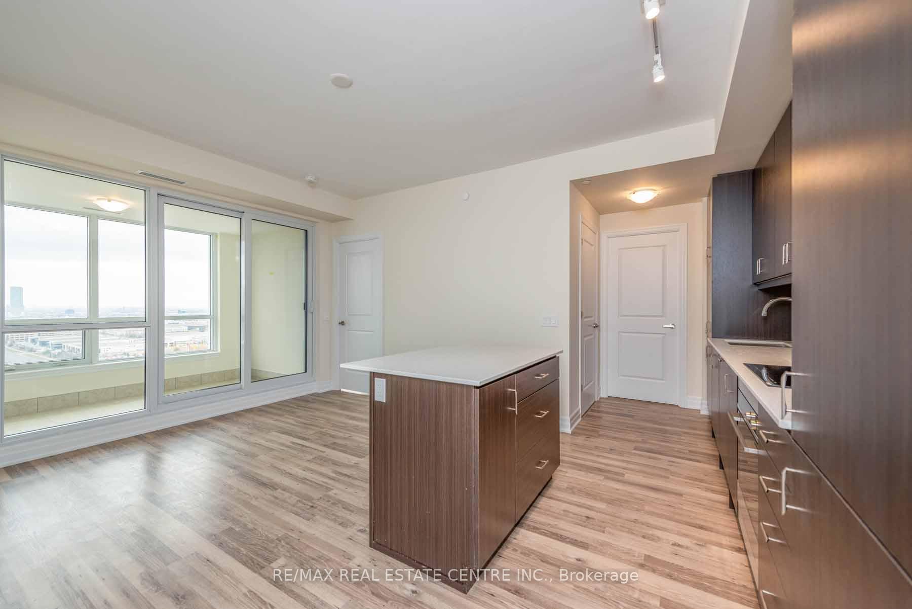 Photo 10 of Unit 2106, 9075 Jane Street, Vaughan, Concord — HOMEH