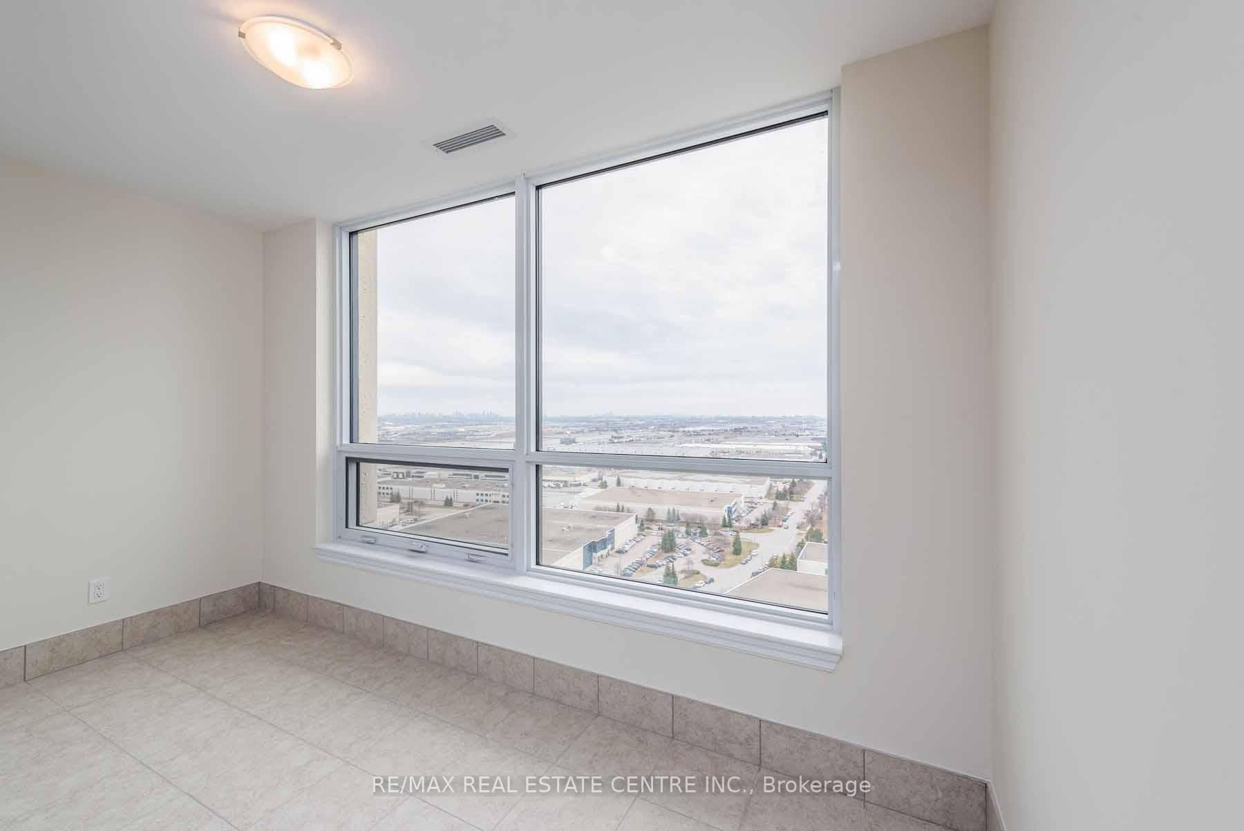 Photo 31 of Unit 2106, 9075 Jane Street, Vaughan, Concord — HOMEH