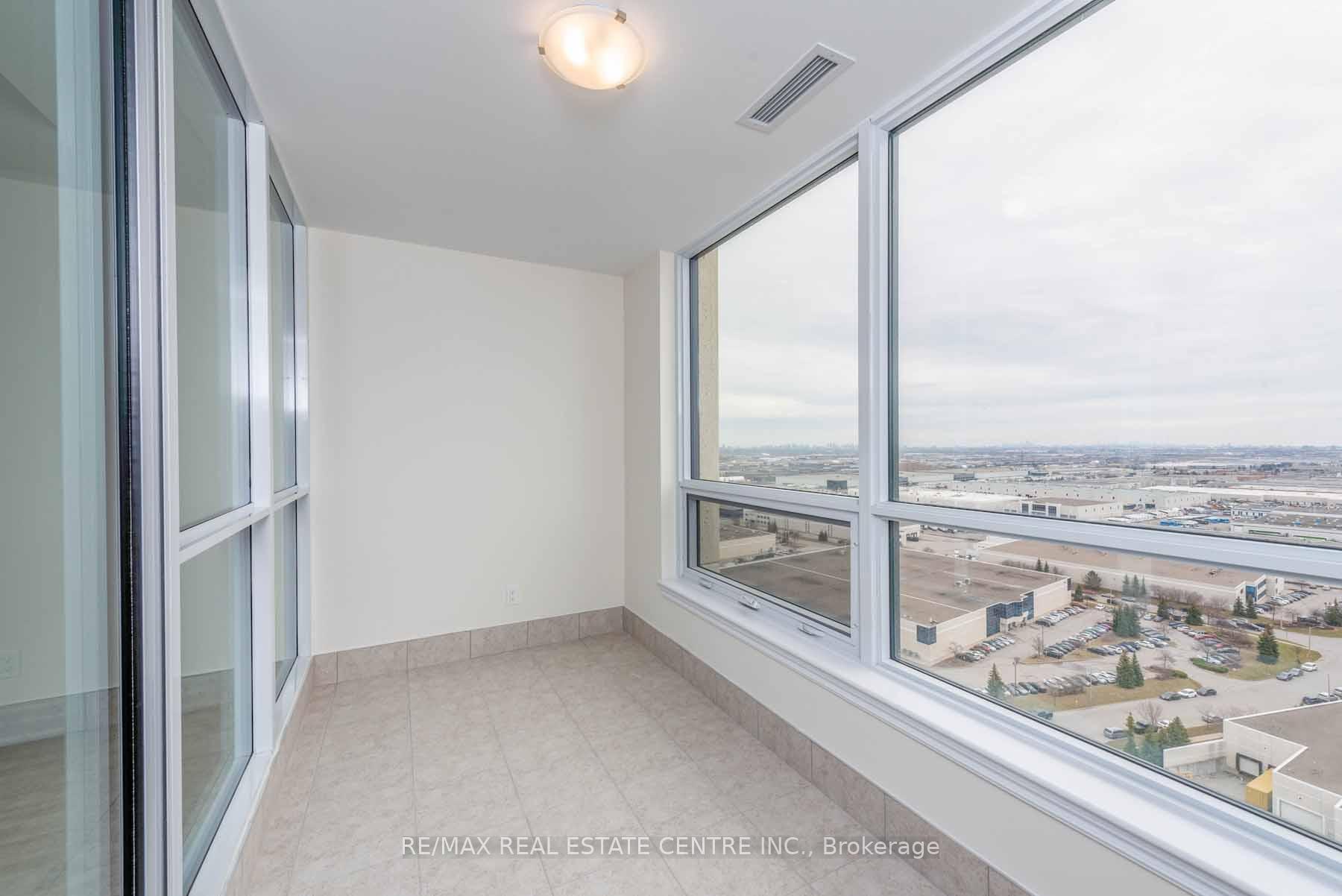 Photo 32 of Unit 2106, 9075 Jane Street, Vaughan, Concord — HOMEH