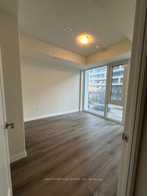 Photo 5 of Unit 205, 27 Korda Gate, Vaughan, Vellore Village — HOMEH