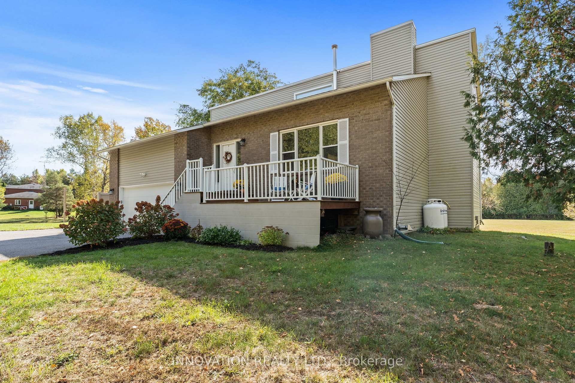 Photo 2 of 109 Northshire Drive, Ottawa, Huntley Ward (South West) — HOMEH