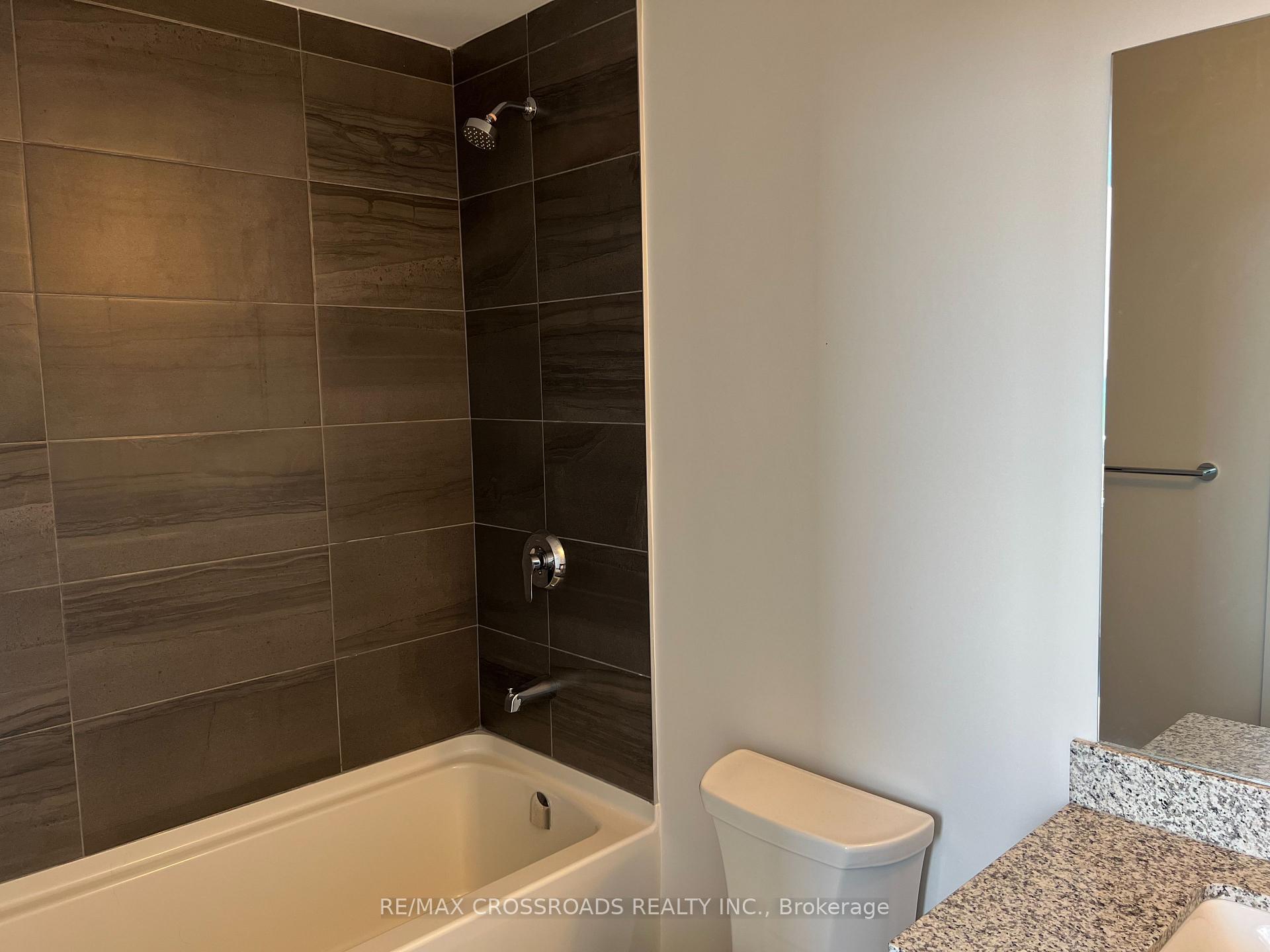Photo 5 of Unit 818W, 268 Buchanan Drive, Markham, Unionville — HOMEH