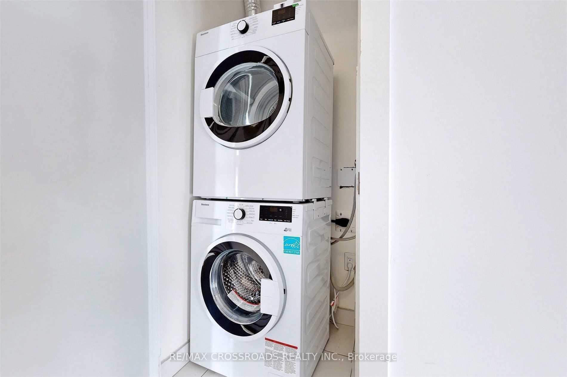 Photo 11 of Unit 818W, 268 Buchanan Drive, Markham, Unionville — HOMEH