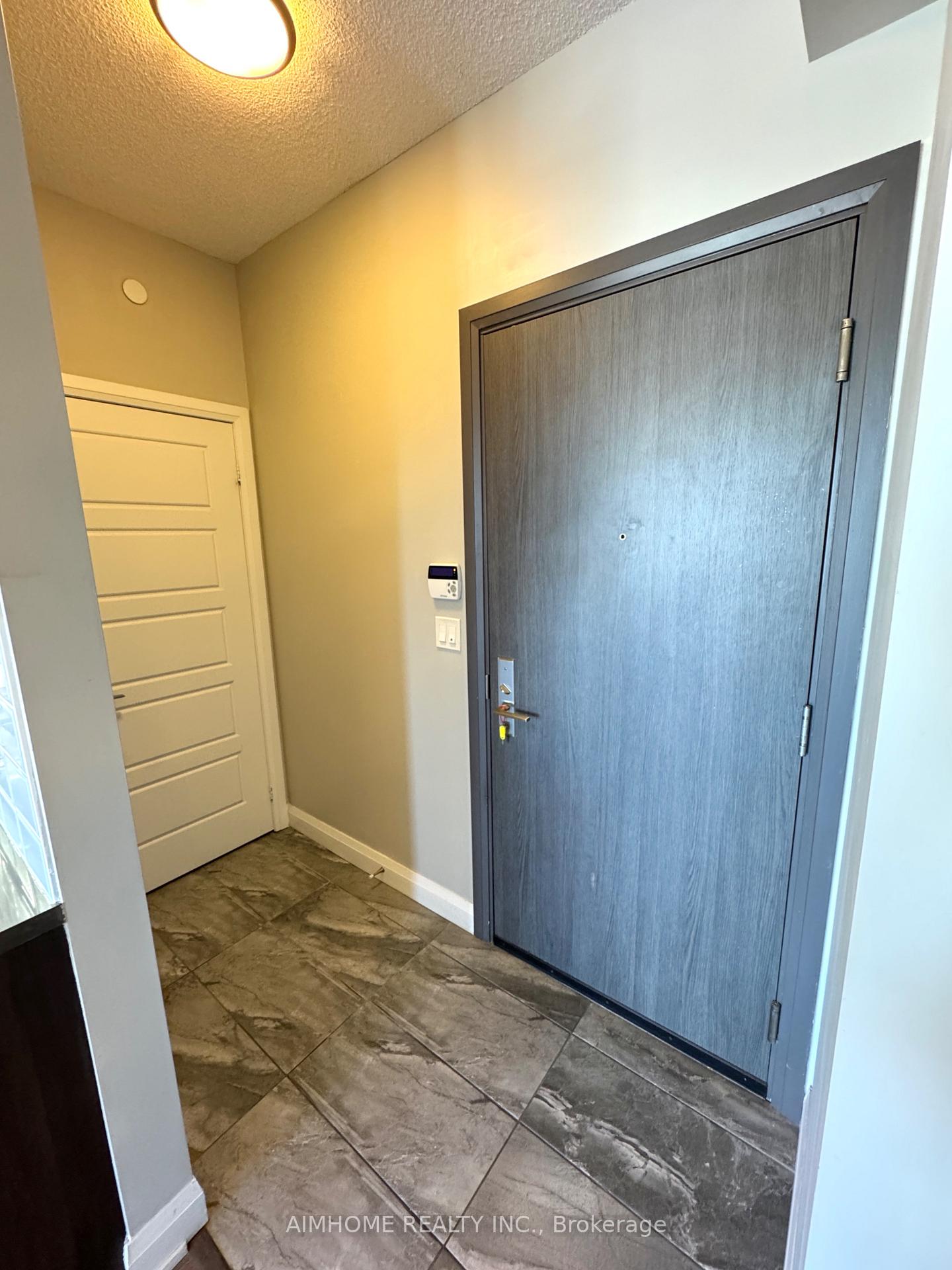 Photo 5 of Unit 323, 25 Water Walk Drive, Markham, Unionville — HOMEH