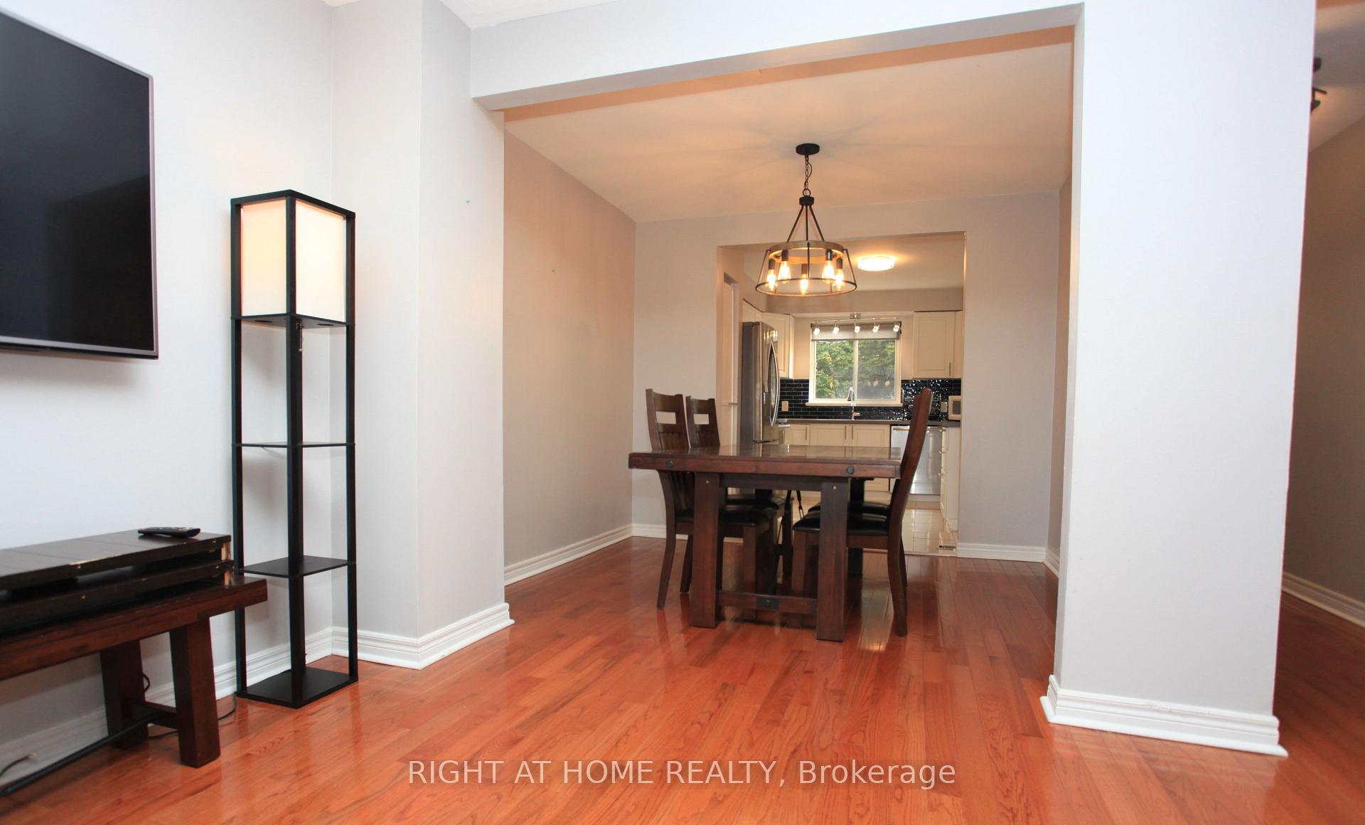 Photo 8 of Unit 38, 38 The Carriage Way, Markham, Royal Orchard — HOMEH