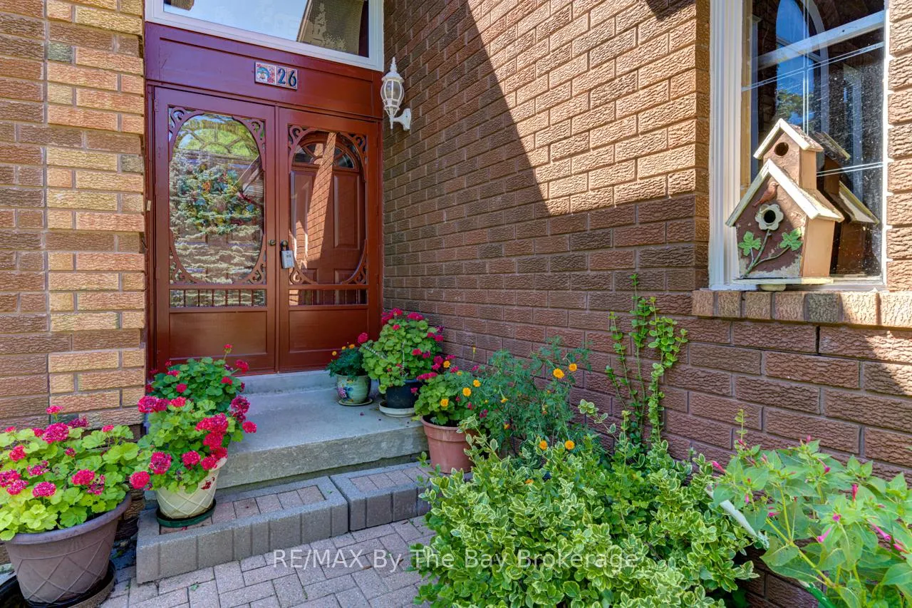 Photo 2 of 26 Timberland Crescent, Wasaga Beach — HOMEH