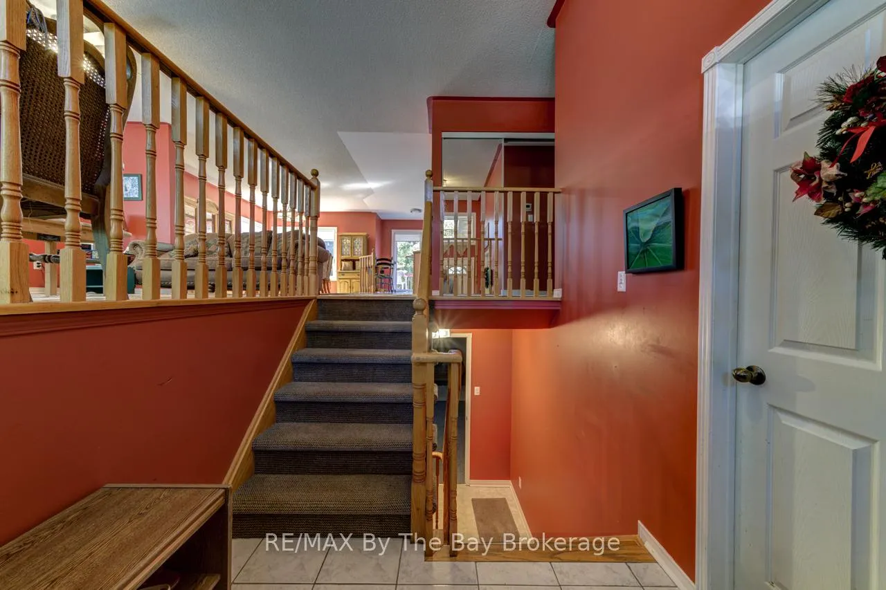 Photo 4 of 26 Timberland Crescent, Wasaga Beach — HOMEH